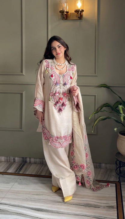 Graceful Farshi Look – Embroidered Ethnic Collection
