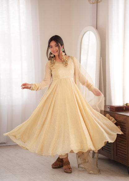 Elegant Crush Gown Set – Designer Festive Wear