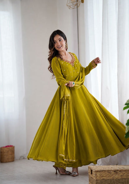 Royal Twirl Gown – Handwork Neck Designer Set
