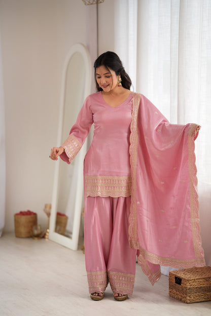 Royal Glass Roman Silk Farshi Set – Embroidered Elegance