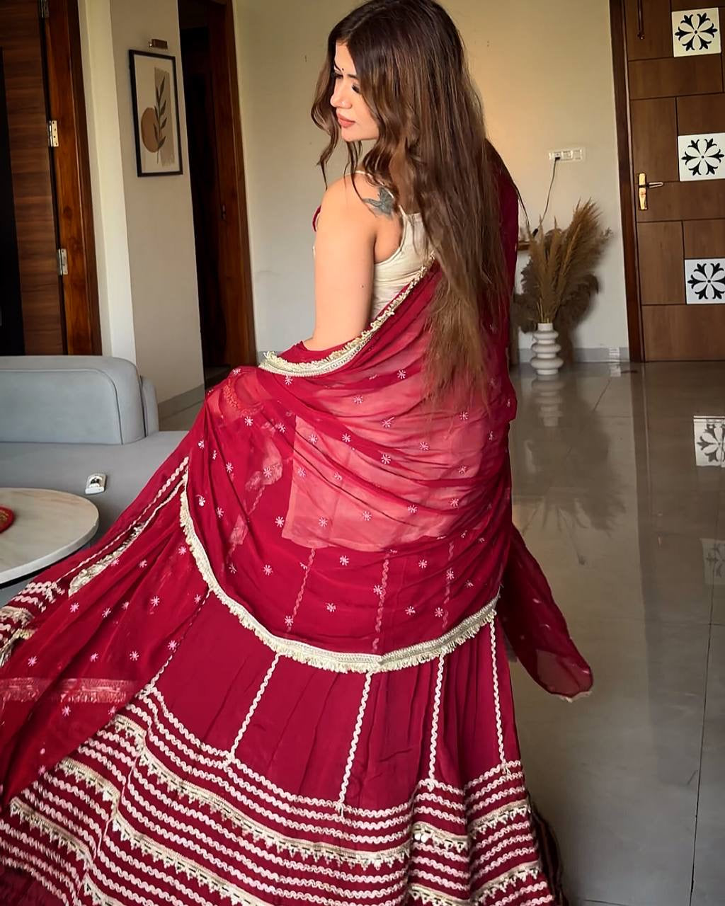 Mirror Muse Lehenga Set – Fendy Silk Festive Elegance