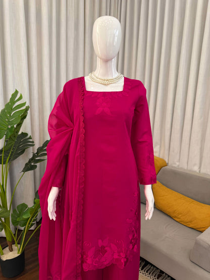 Soft Elegance Suit Set – Roman Fabric Designer Wear