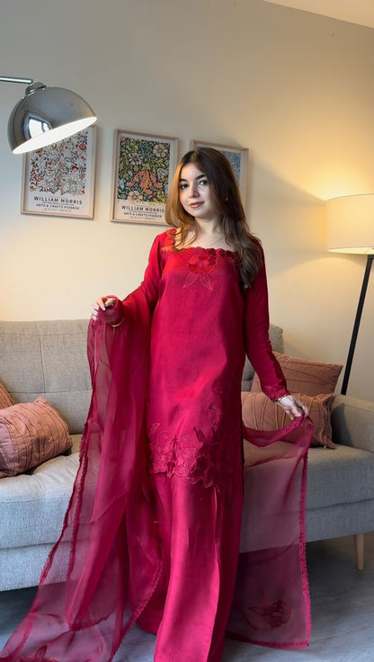 Soft Elegance Suit Set – Roman Fabric Designer Wear