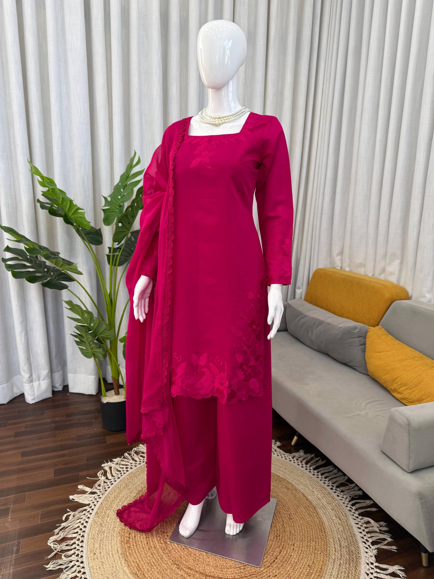 Soft Elegance Suit Set – Roman Fabric Designer Wear